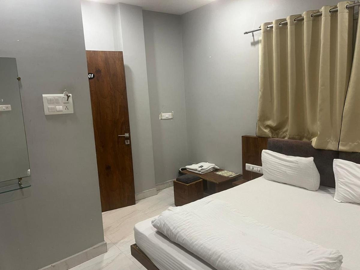 אויאיין Hotel Shankar מראה חיצוני תמונה