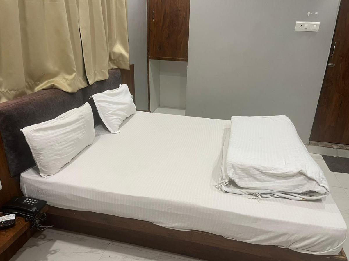 אויאיין Hotel Shankar מראה חיצוני תמונה
