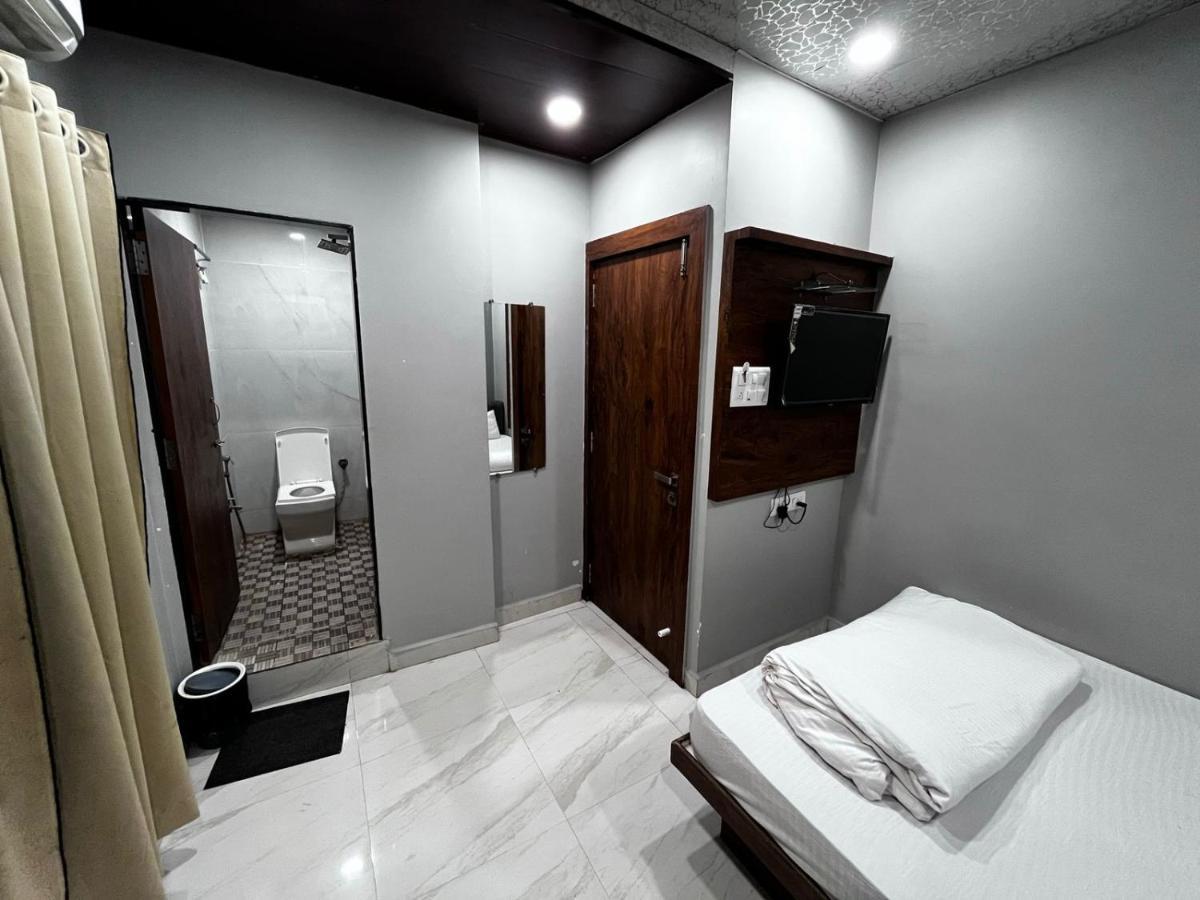 אויאיין Hotel Shankar מראה חיצוני תמונה