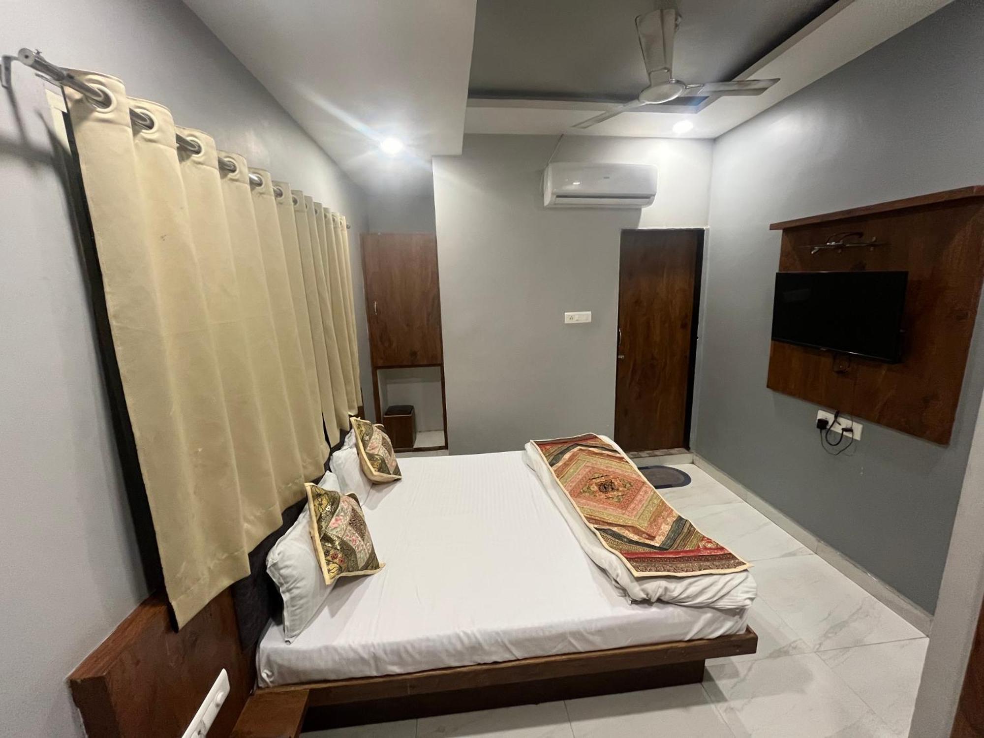 אויאיין Hotel Shankar מראה חיצוני תמונה