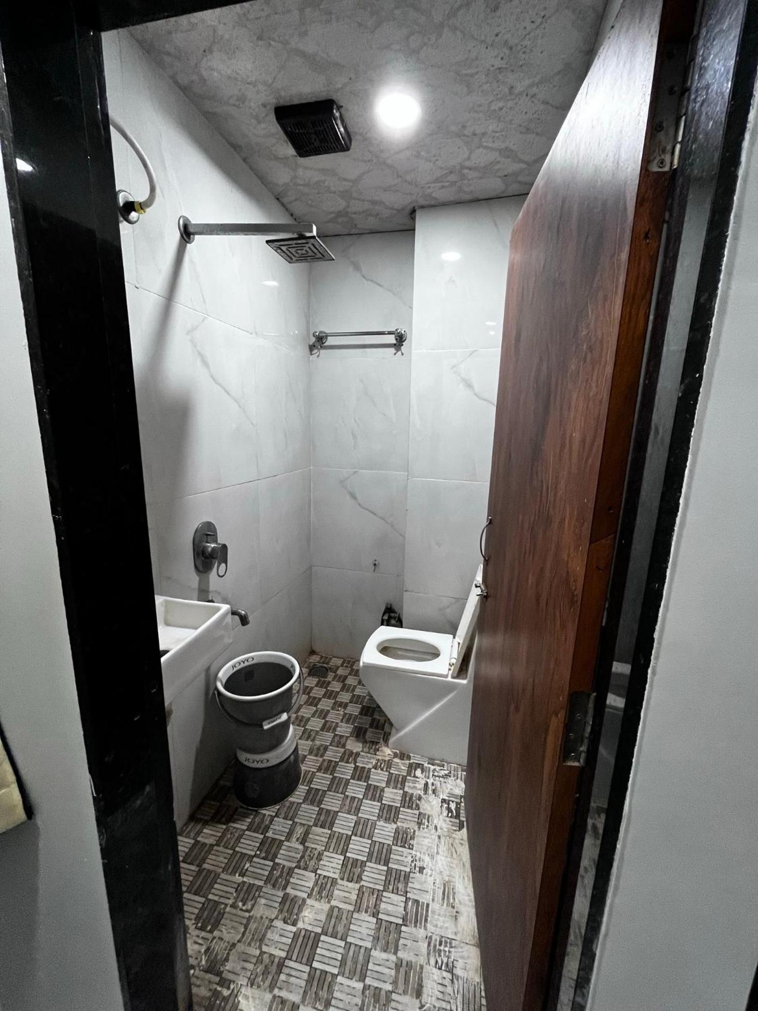 אויאיין Hotel Shankar מראה חיצוני תמונה