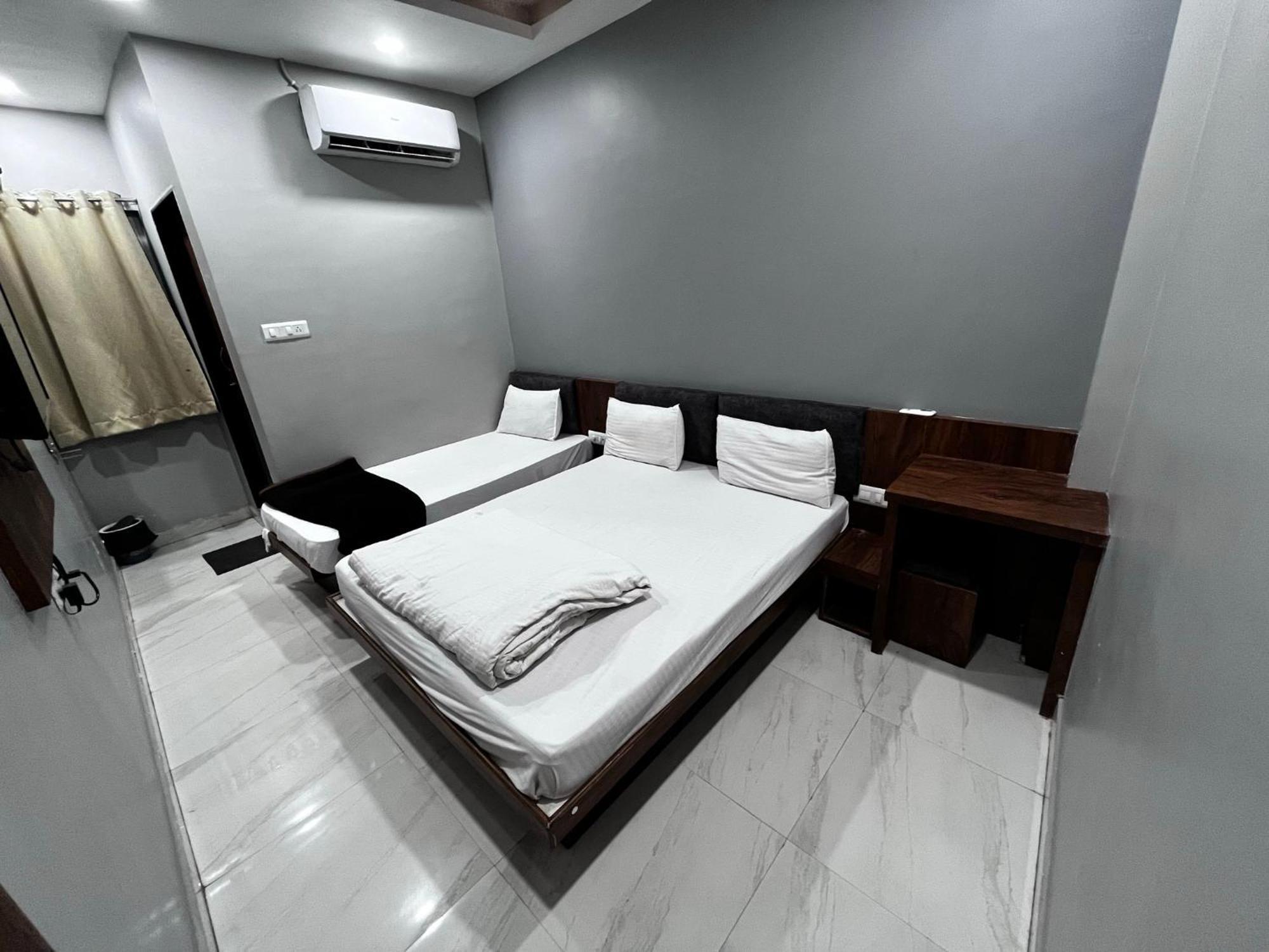 אויאיין Hotel Shankar מראה חיצוני תמונה