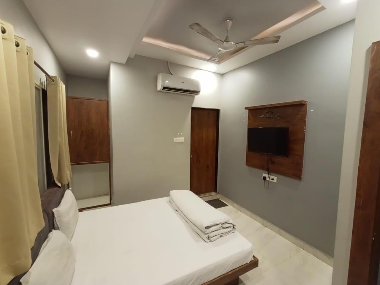 אויאיין Hotel Shankar מראה חיצוני תמונה